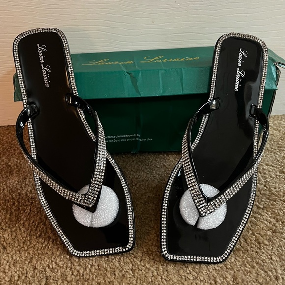 Lauren Lorraine Shoes - Lauren Lorraine/Tampa NWT Black and Silver Embellished sandals size 7